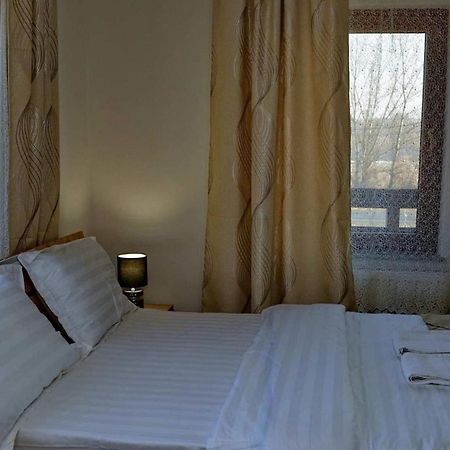 Casa Vadeanu Hotel Sighetu Marmaţiei Buitenkant foto