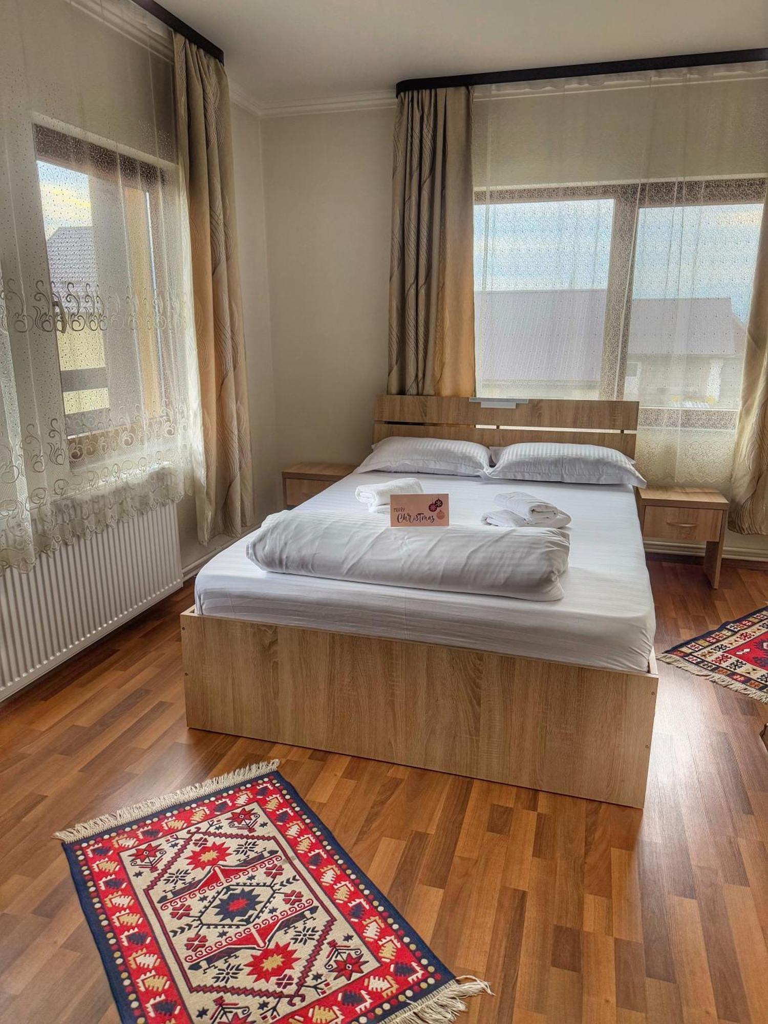 Casa Vadeanu Hotel Sighetu Marmaţiei Buitenkant foto